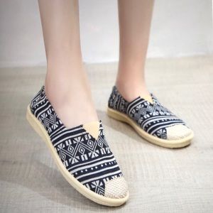 Canvas shoes